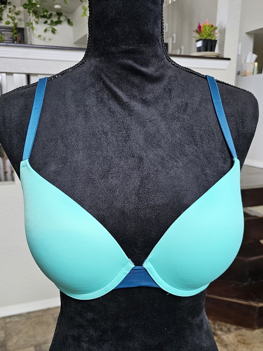 PINK Victoria's Secret Turquoise Bra with Blue Straps